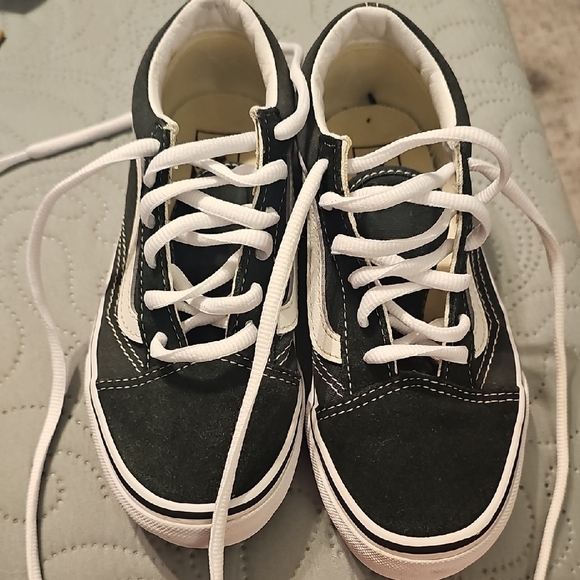 Vans Old Skool Core Shoes - Picture 1 of 6